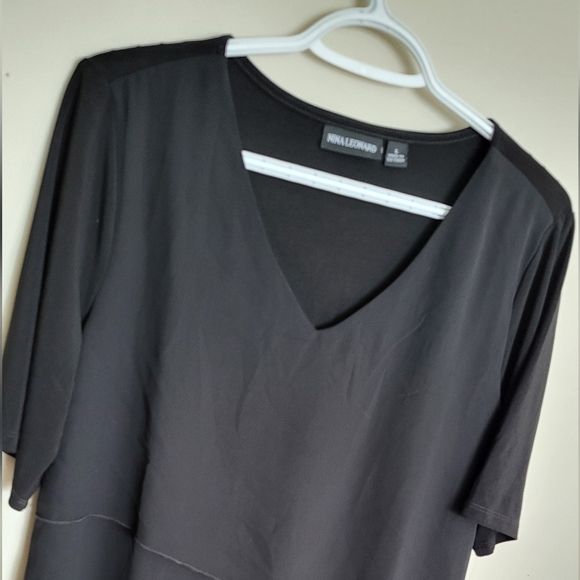Black Women's Top NINA LEONARD with TAGs hard to find - Picture 1 of 9